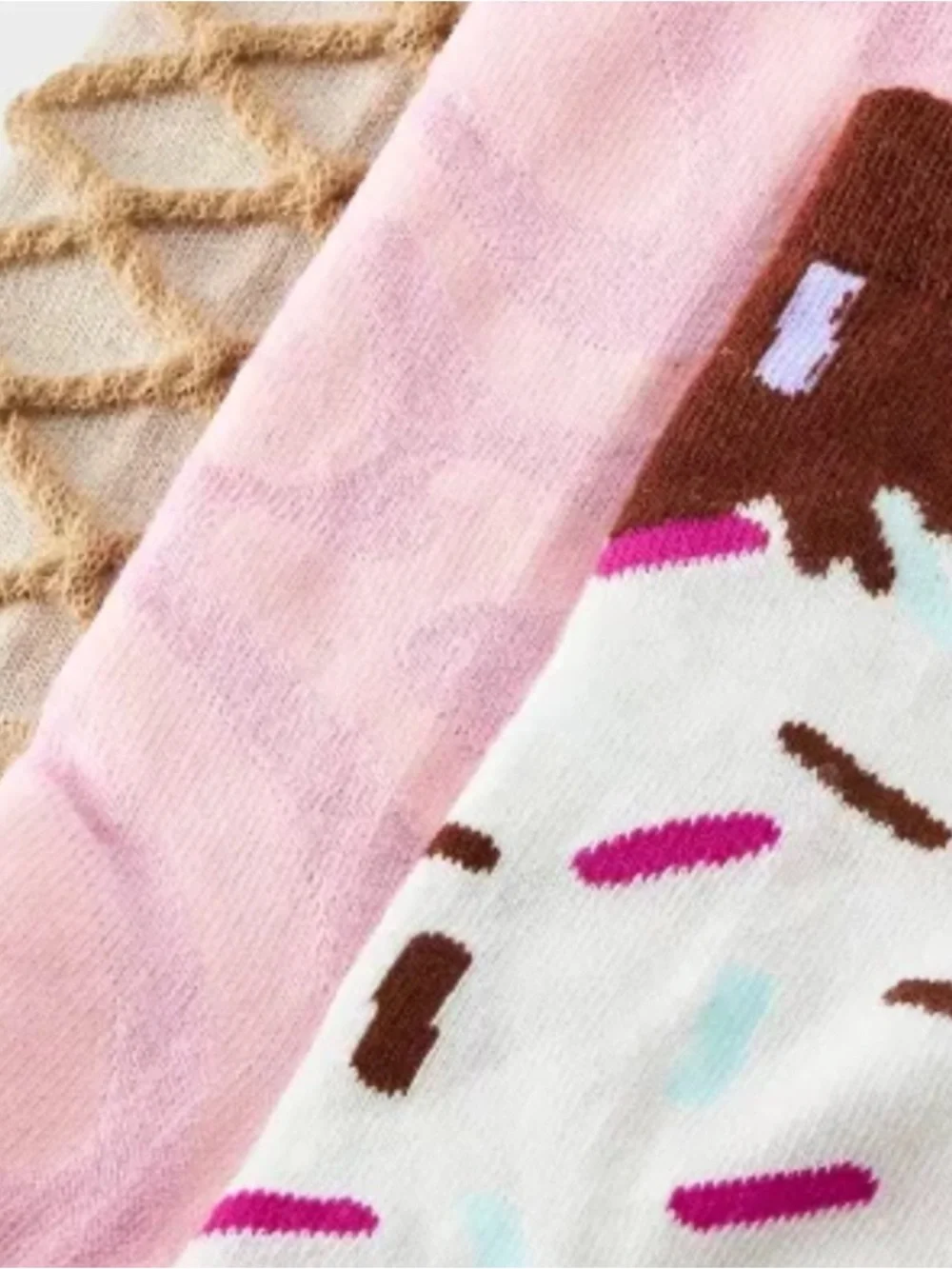SOCKINGLY SWEET 3 PAIRS NOVELTY ICE  CREAM CONE CREW SOCK SET